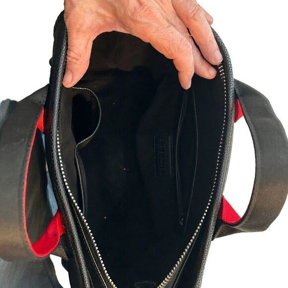 Steve Madden Tote Bag Handbag Black With Red Trim Dual Handles Zip Closure #CLO - Picture 3 of 10